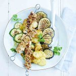 Brochettes de viande et légumes grillés