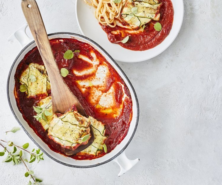 Raviolis farcis à la courgette et sauce tomate