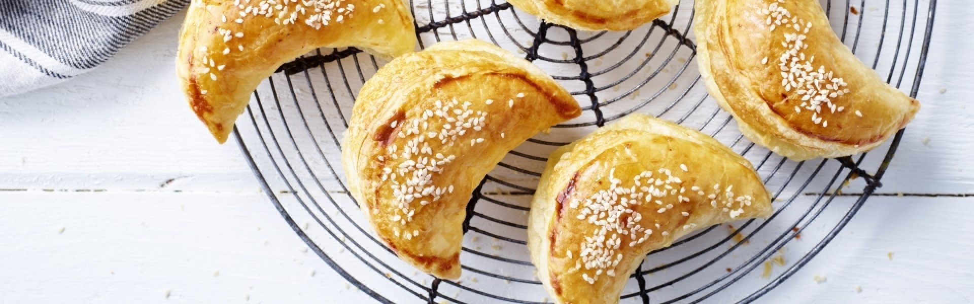 Améliorer une pâte feuilletée ordinaire pour des bouchées croustillantes