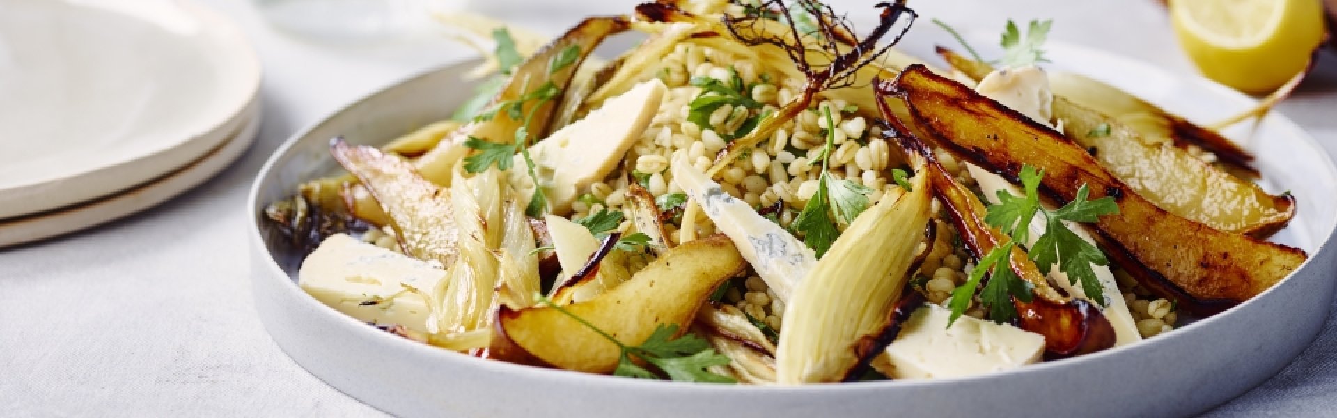 Salade de poire au fenouil, bleu et grains de blé