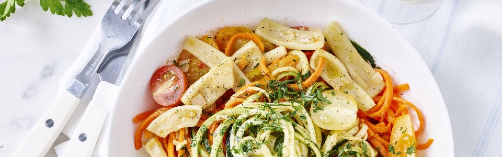 Courgetti à la seiche, carottes et tomates cerises